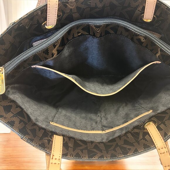 Michael Michael Kors Black/Beige Large Signature Patent Leather Jet Set Tote - Picture 5 of 16